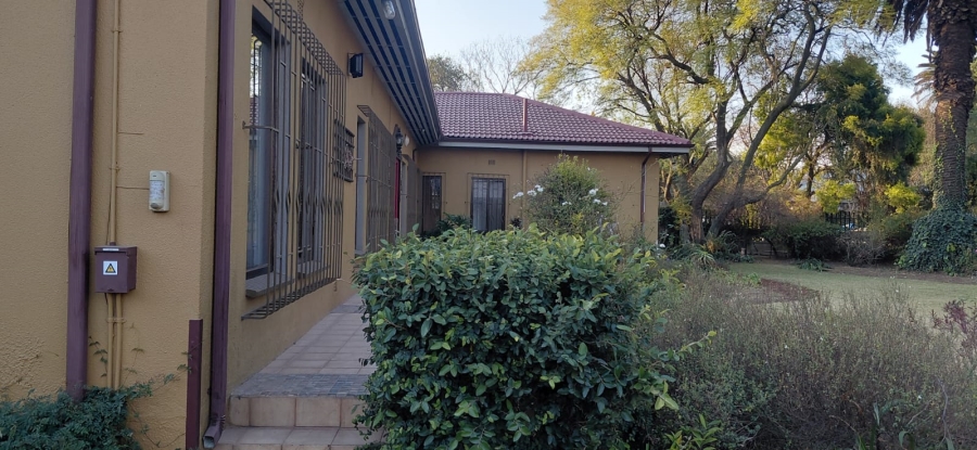 6 Bedroom Property for Sale in Northmead Gauteng