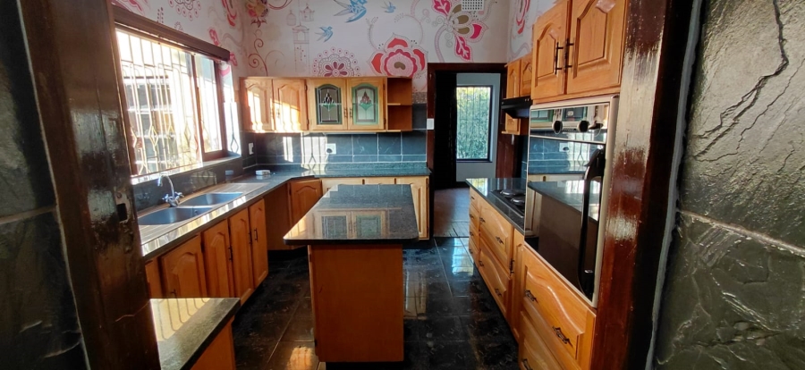 6 Bedroom Property for Sale in Northmead Gauteng