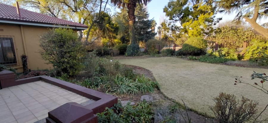 6 Bedroom Property for Sale in Northmead Gauteng