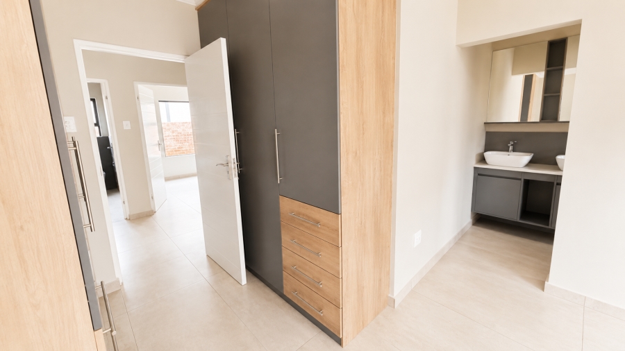 3 Bedroom Property for Sale in Annlin Gauteng