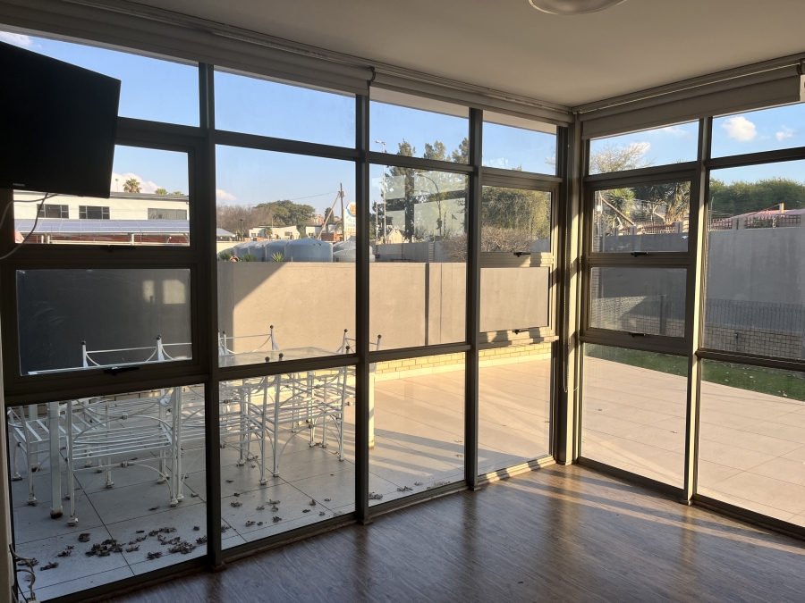 To Let 3 Bedroom Property for Rent in Bedford Gardens Gauteng
