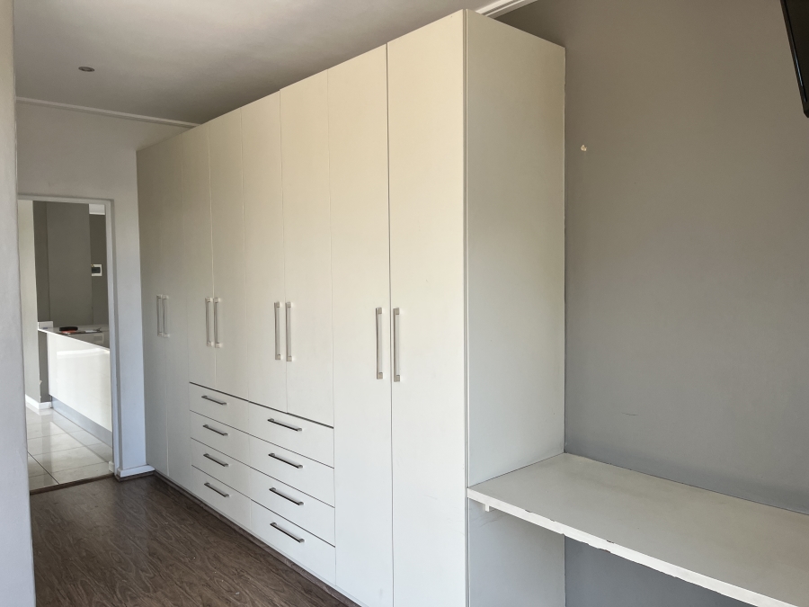 To Let 3 Bedroom Property for Rent in Bedford Gardens Gauteng