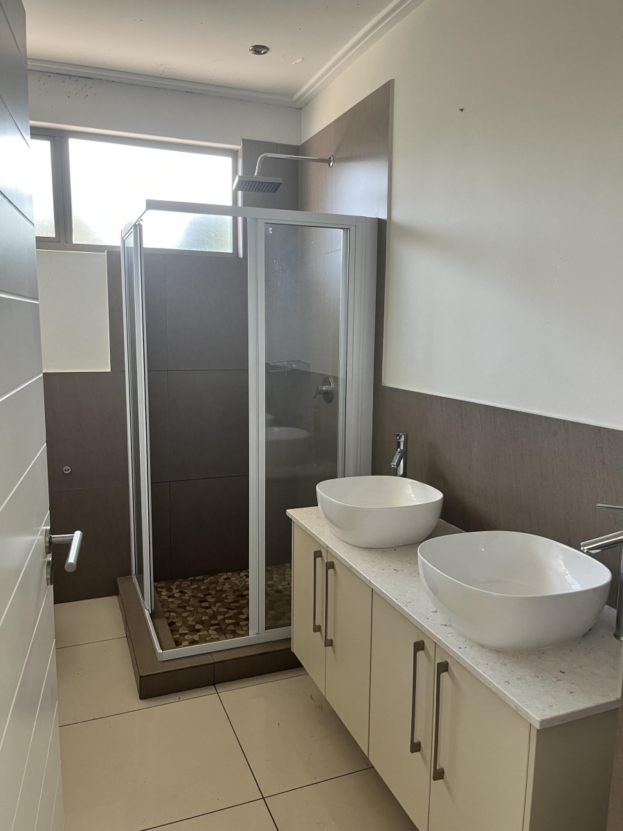 To Let 3 Bedroom Property for Rent in Bedford Gardens Gauteng