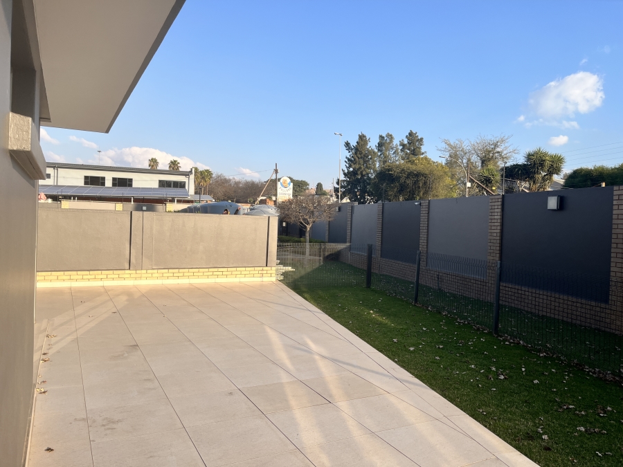 To Let 3 Bedroom Property for Rent in Bedford Gardens Gauteng