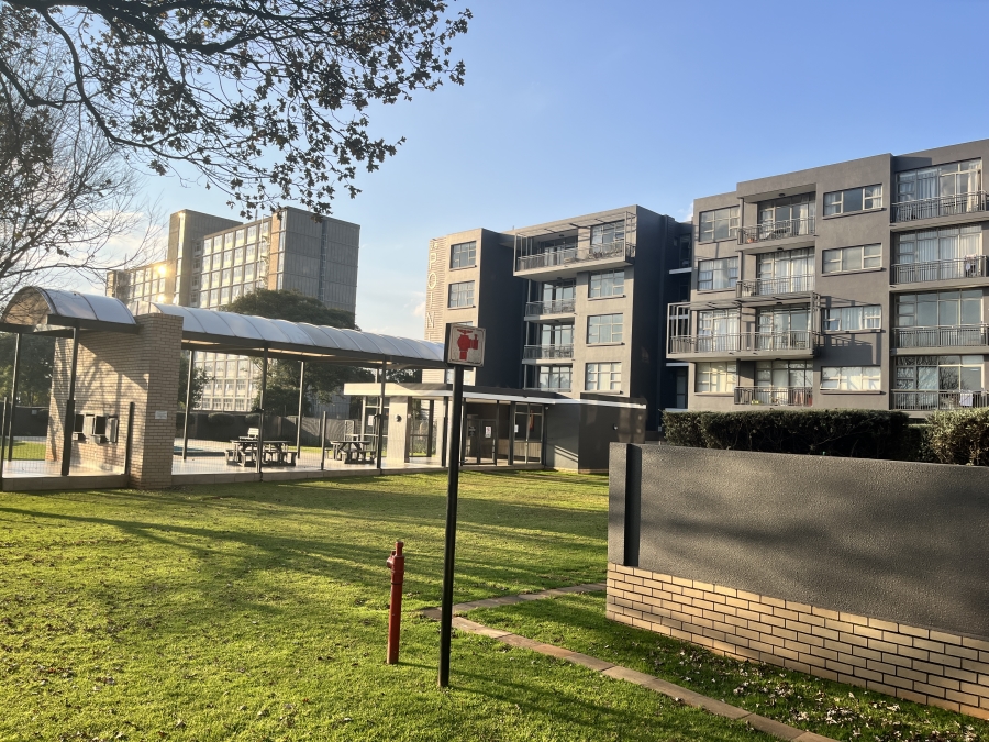 To Let 3 Bedroom Property for Rent in Bedford Gardens Gauteng