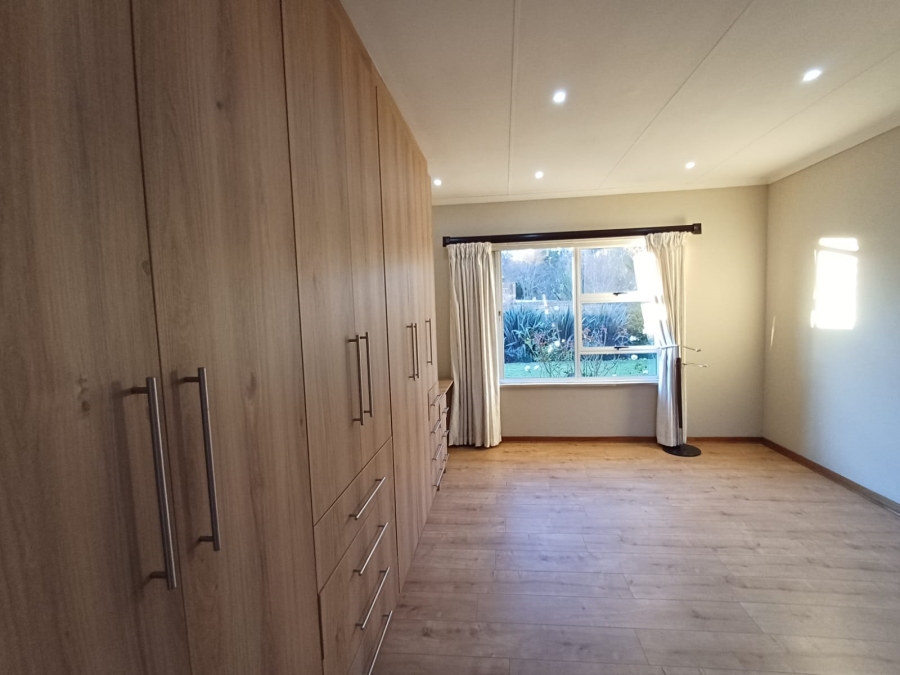 4 Bedroom Property for Sale in Vanderbijlpark SW 5 Gauteng