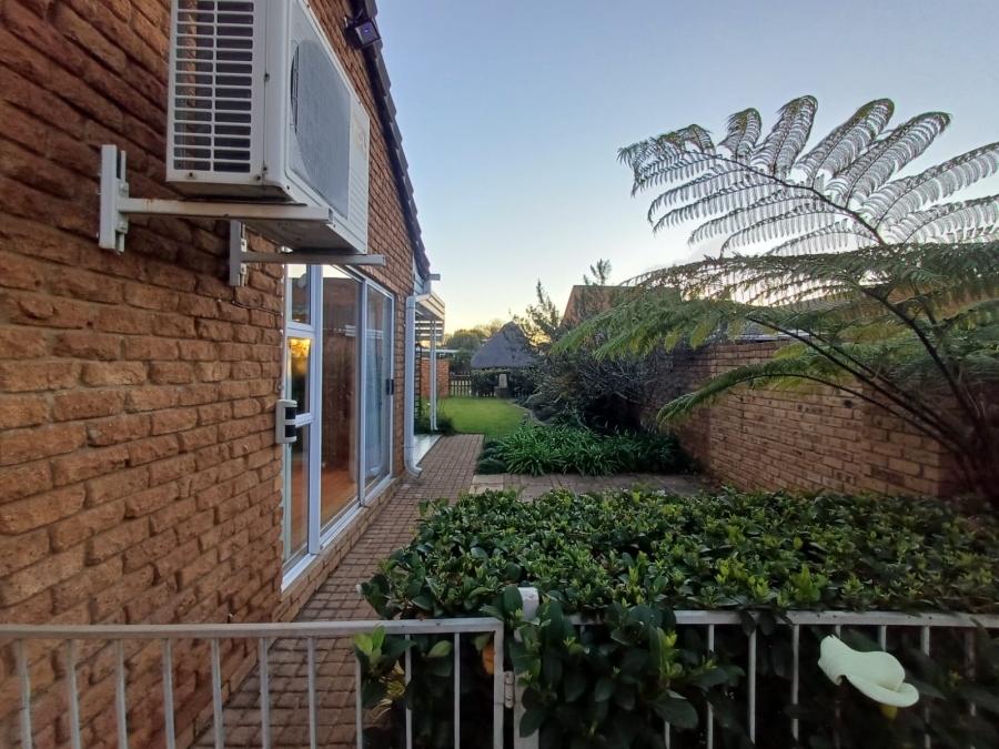 4 Bedroom Property for Sale in Vanderbijlpark SW 5 Gauteng