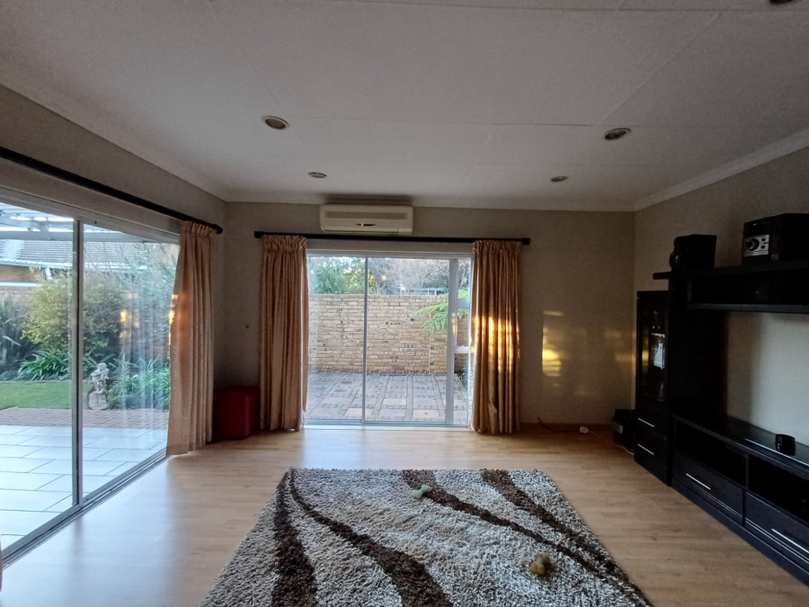 4 Bedroom Property for Sale in Vanderbijlpark SW 5 Gauteng