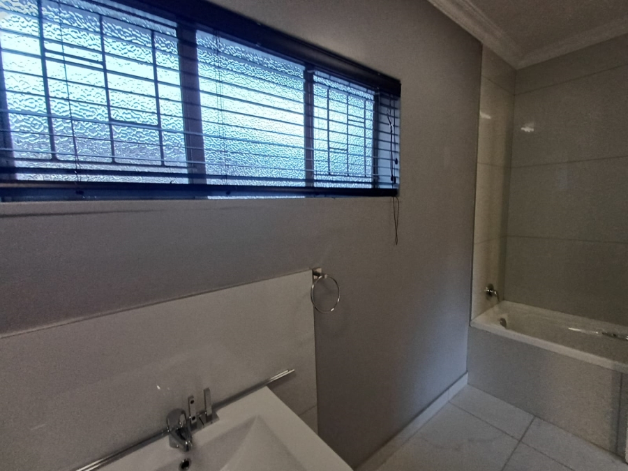 4 Bedroom Property for Sale in Vanderbijlpark SW 5 Gauteng