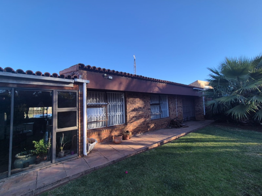 3 Bedroom Property for Sale in Vanderbijlpark SW 5 Gauteng