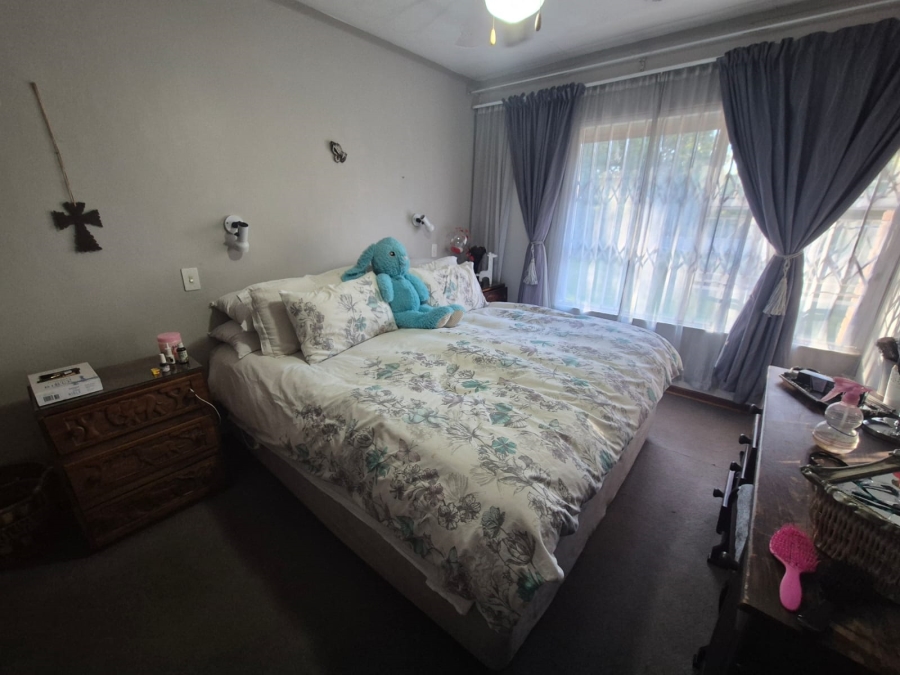 3 Bedroom Property for Sale in Vanderbijlpark SW 5 Gauteng