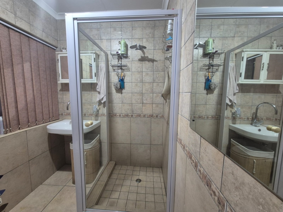 3 Bedroom Property for Sale in Vanderbijlpark SW 5 Gauteng