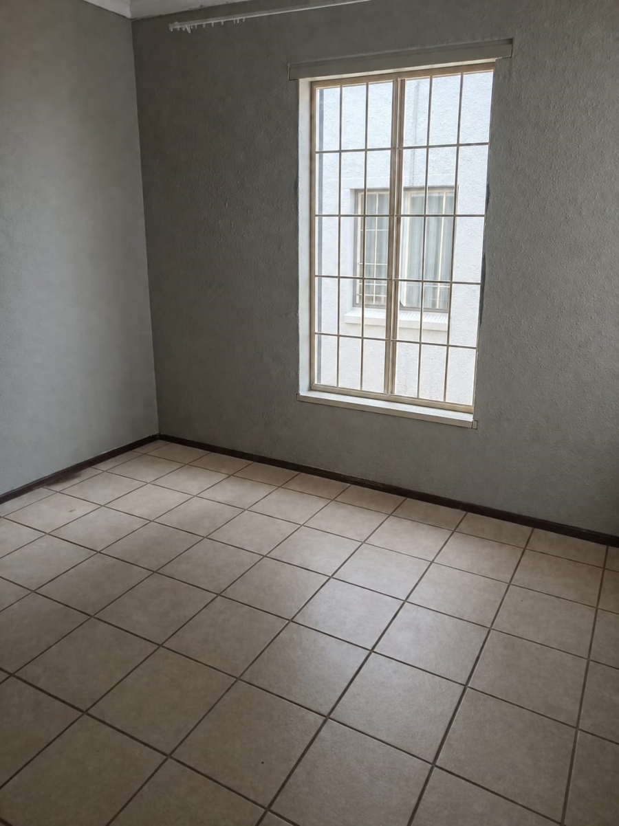2 Bedroom Property for Sale in Savanna City Gauteng
