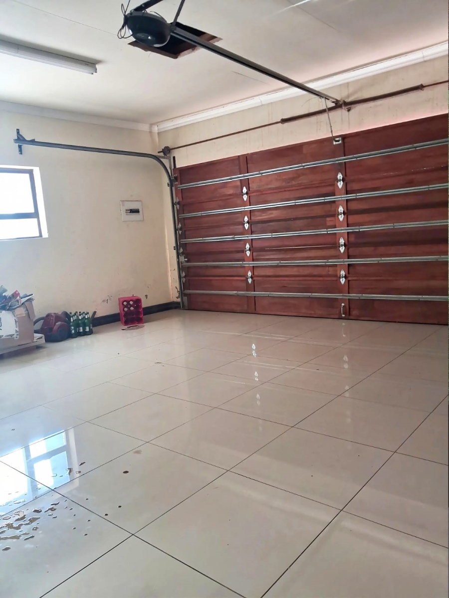 4 Bedroom Property for Sale in Three Rivers East Gauteng