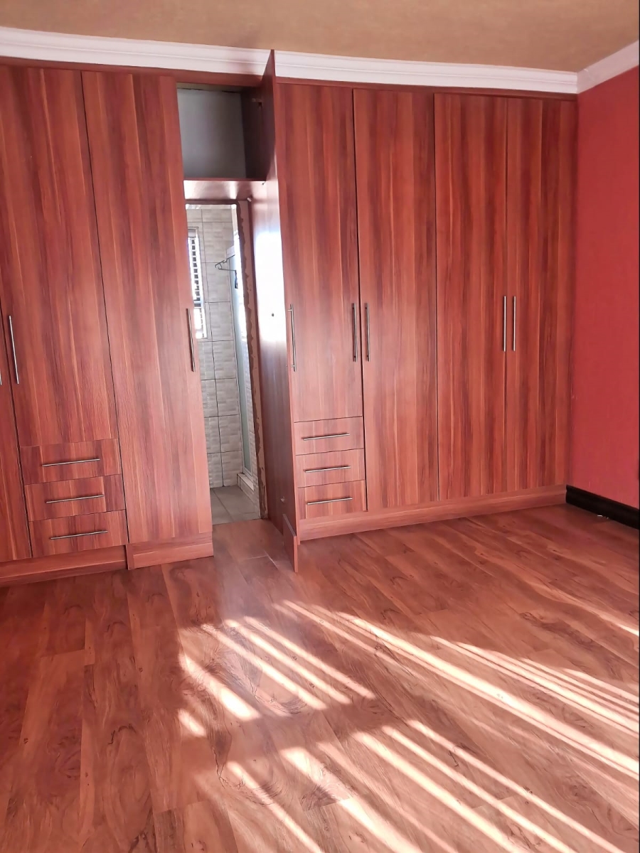 4 Bedroom Property for Sale in Three Rivers East Gauteng