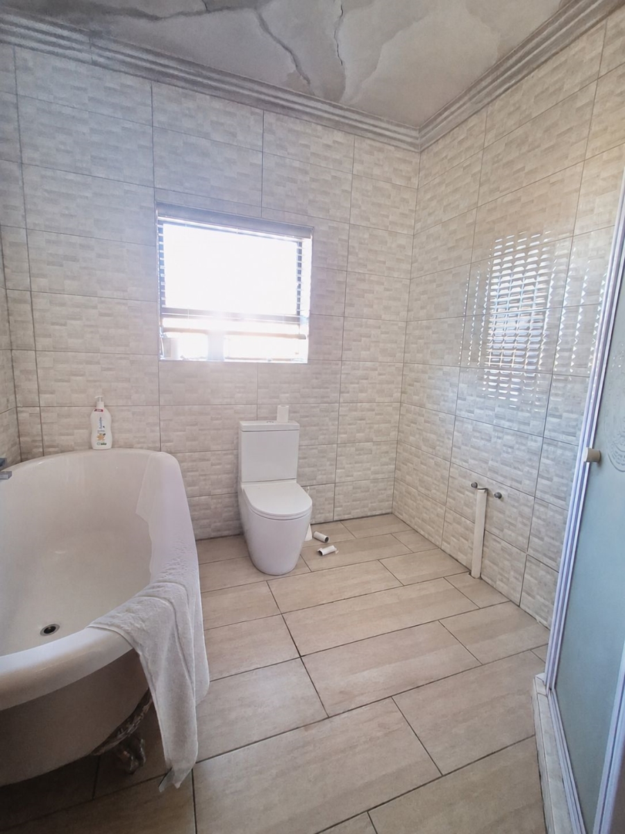 4 Bedroom Property for Sale in Three Rivers East Gauteng