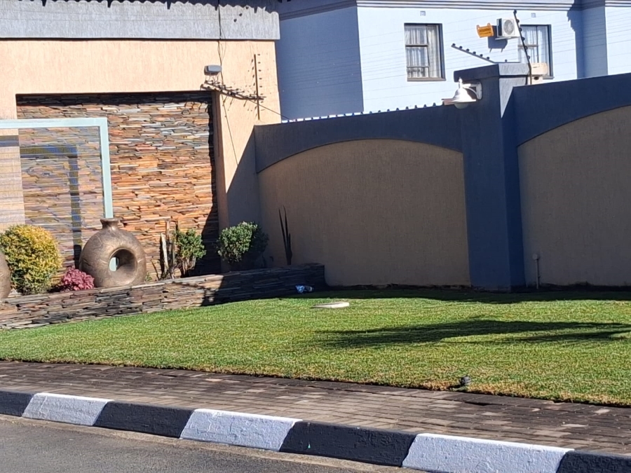 4 Bedroom Property for Sale in Three Rivers East Gauteng