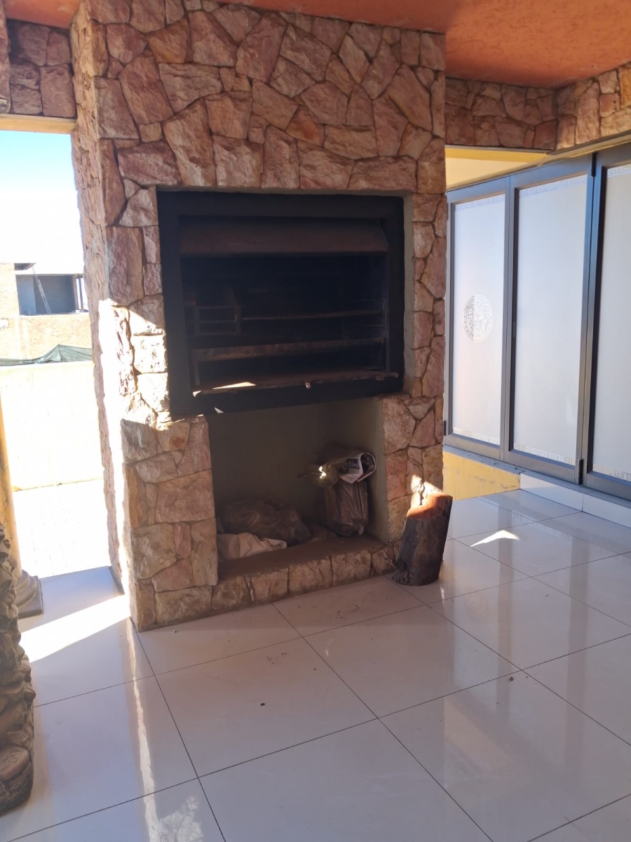 4 Bedroom Property for Sale in Three Rivers East Gauteng