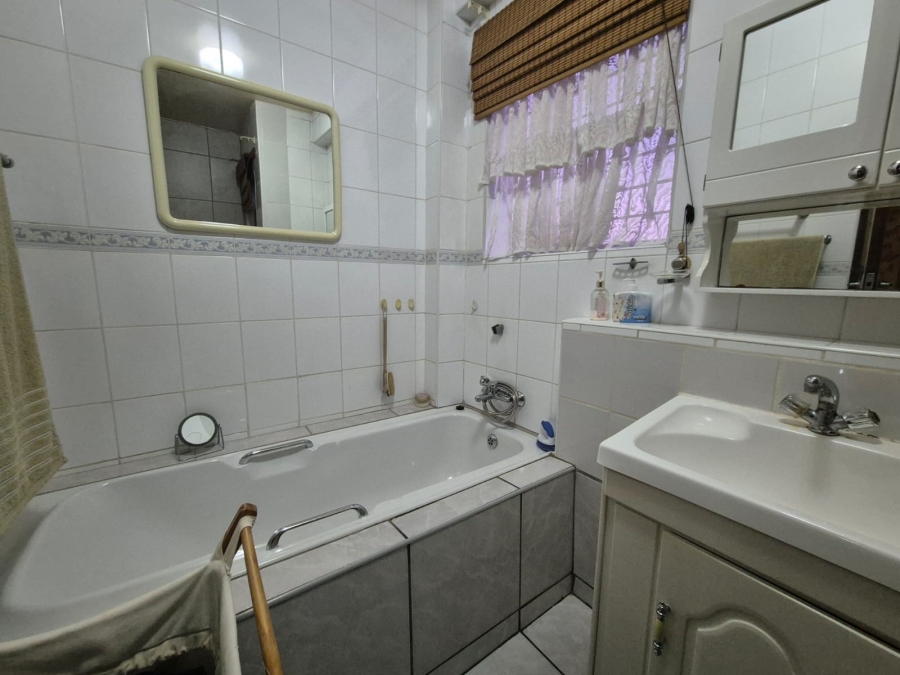 2 Bedroom Property for Sale in Vanderbijlpark SW 1 Gauteng