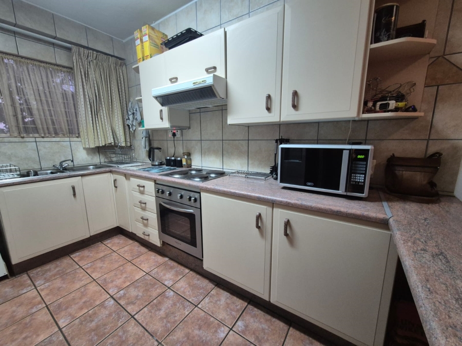 2 Bedroom Property for Sale in Vanderbijlpark SW 1 Gauteng