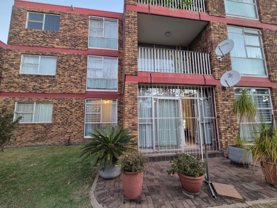 2 Bedroom Property for Sale in Vanderbijlpark SW 1 Gauteng