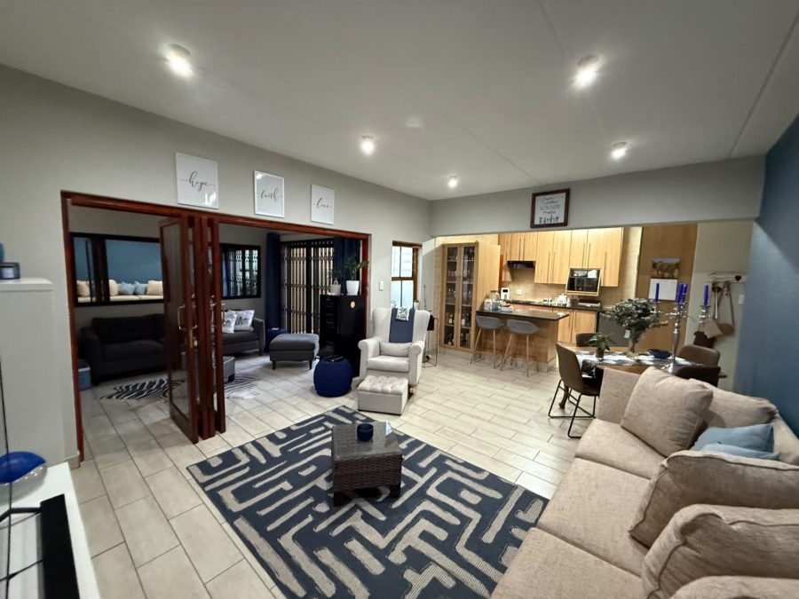 3 Bedroom Property for Sale in Vanderbijlpark SE 2 Gauteng
