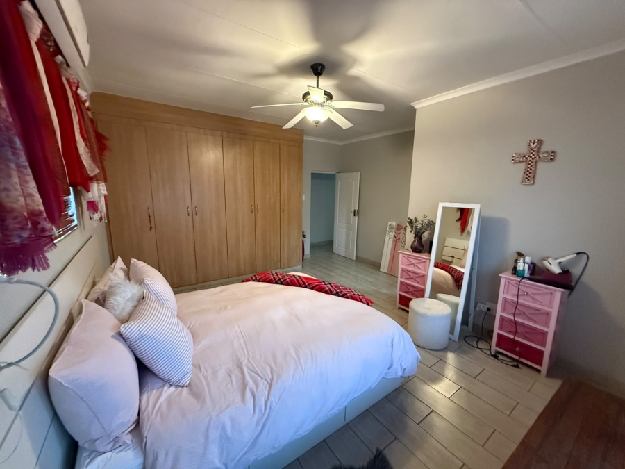 3 Bedroom Property for Sale in Vanderbijlpark SE 2 Gauteng