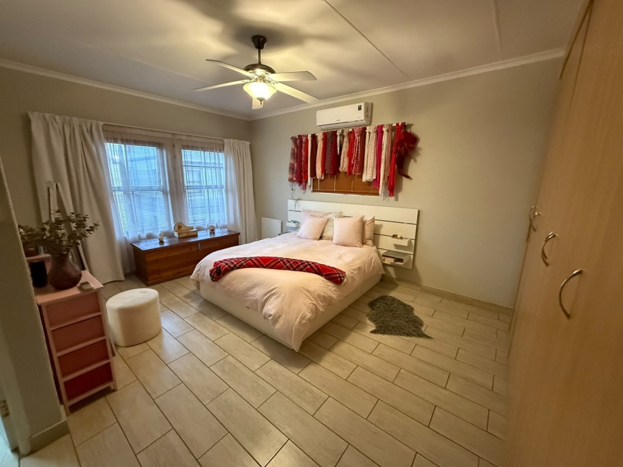 3 Bedroom Property for Sale in Vanderbijlpark SE 2 Gauteng