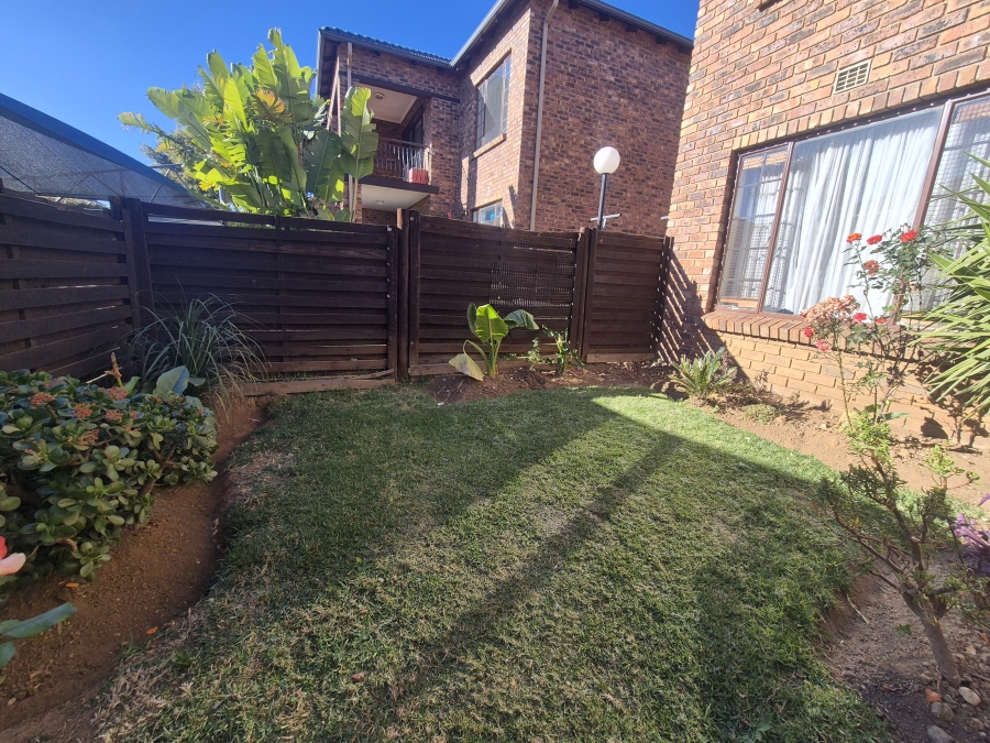 To Let 2 Bedroom Property for Rent in Sonneveld Gauteng
