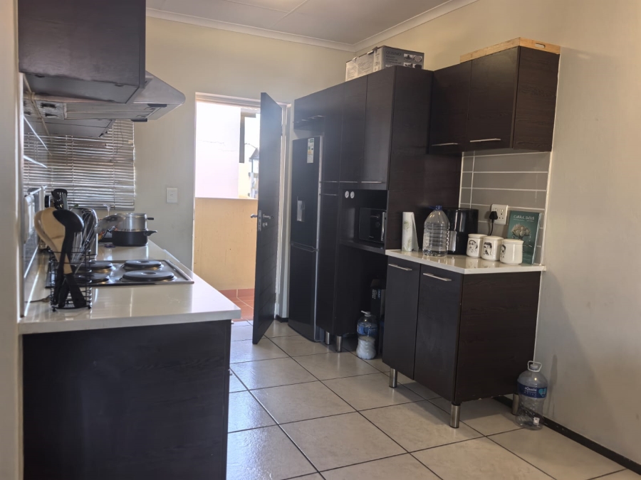 To Let 2 Bedroom Property for Rent in Noordwyk Gauteng