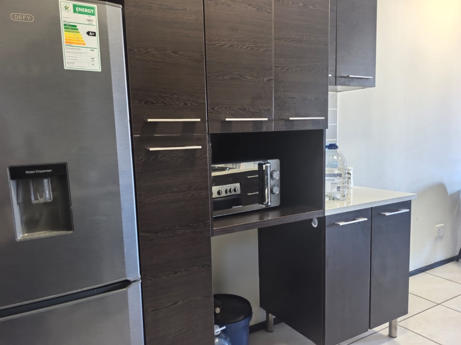 To Let 2 Bedroom Property for Rent in Noordwyk Gauteng
