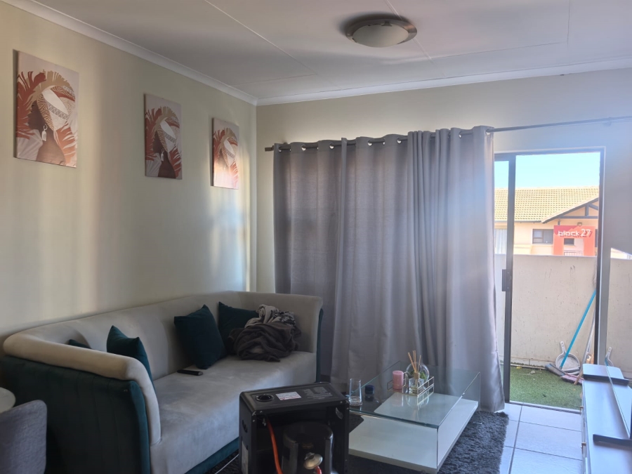 To Let 2 Bedroom Property for Rent in Noordwyk Gauteng