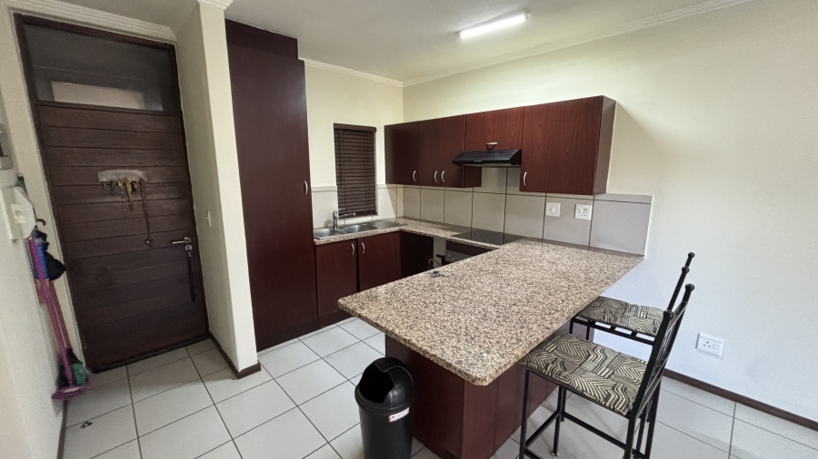 To Let 2 Bedroom Property for Rent in Jackal Creek Golf Estate Gauteng