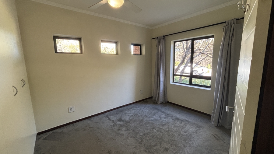 To Let 2 Bedroom Property for Rent in Jackal Creek Golf Estate Gauteng