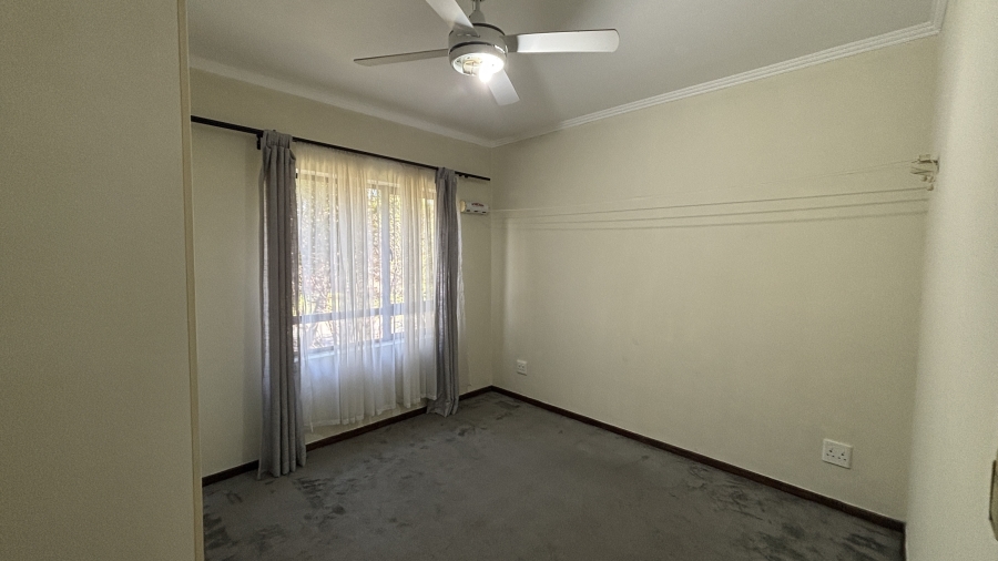 To Let 2 Bedroom Property for Rent in Jackal Creek Golf Estate Gauteng