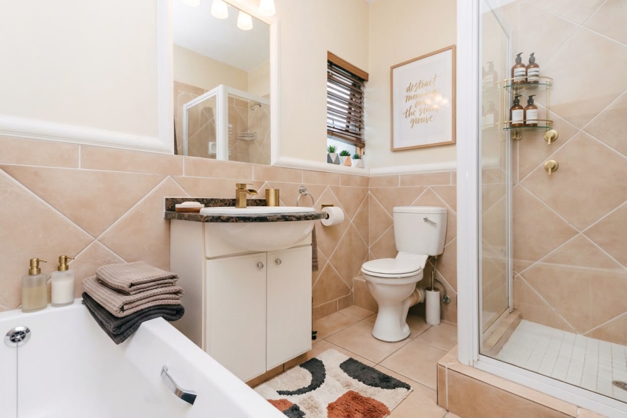 2 Bedroom Property for Sale in Morningside Gauteng