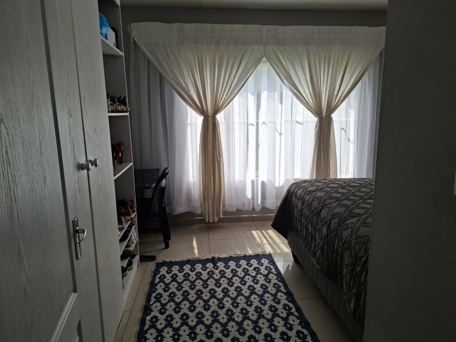 3 Bedroom Property for Sale in Mondeor Gauteng