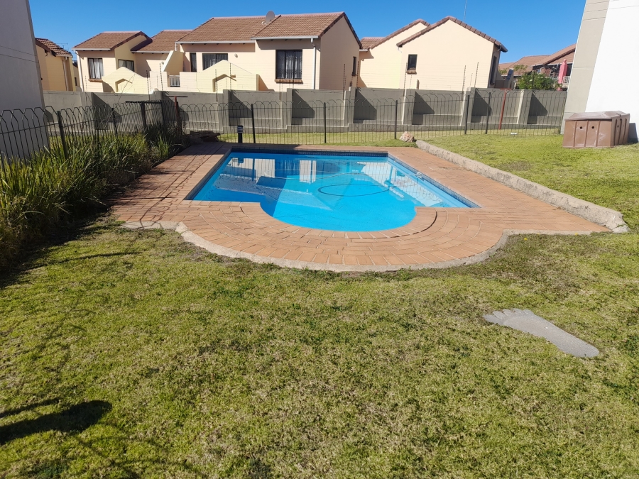 3 Bedroom Property for Sale in Mondeor Gauteng
