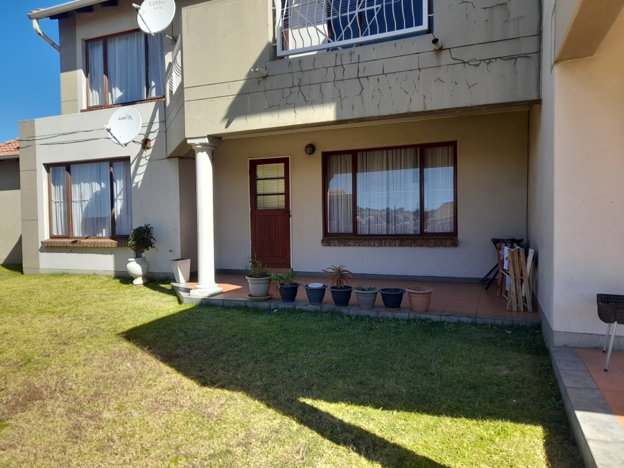 3 Bedroom Property for Sale in Mondeor Gauteng