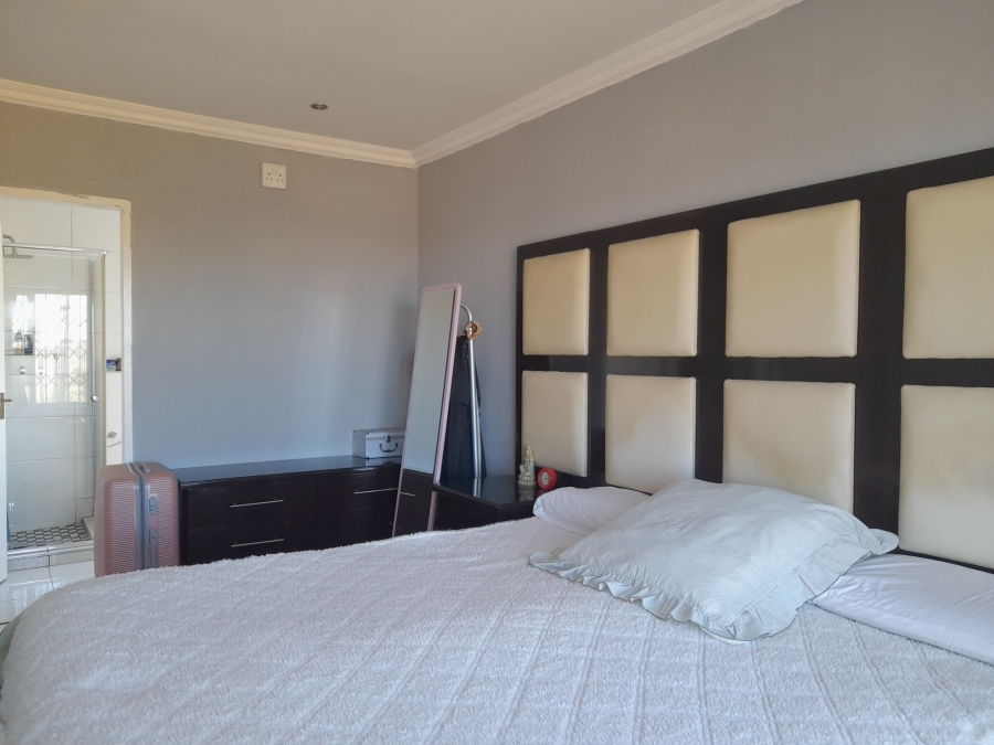3 Bedroom Property for Sale in Ridgeway Gauteng