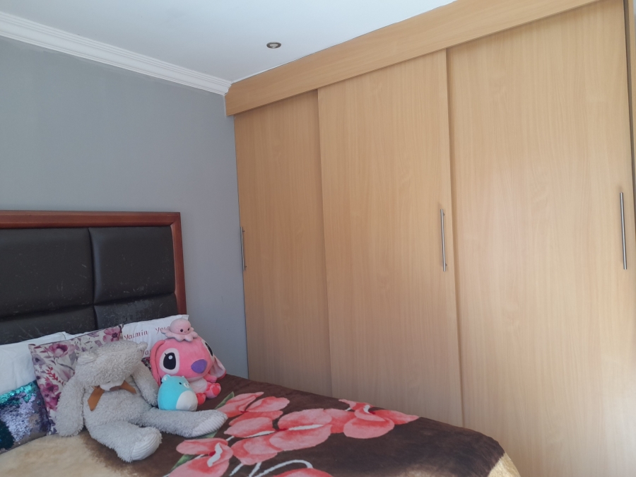 3 Bedroom Property for Sale in Ridgeway Gauteng