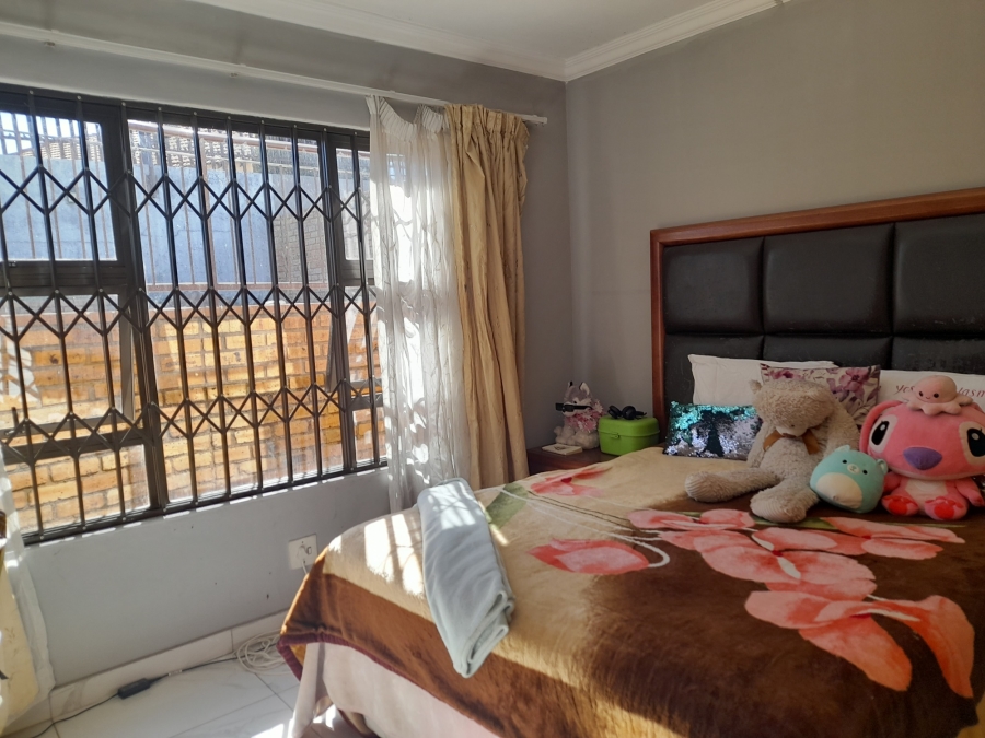 3 Bedroom Property for Sale in Ridgeway Gauteng