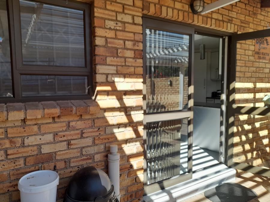 3 Bedroom Property for Sale in Ridgeway Gauteng