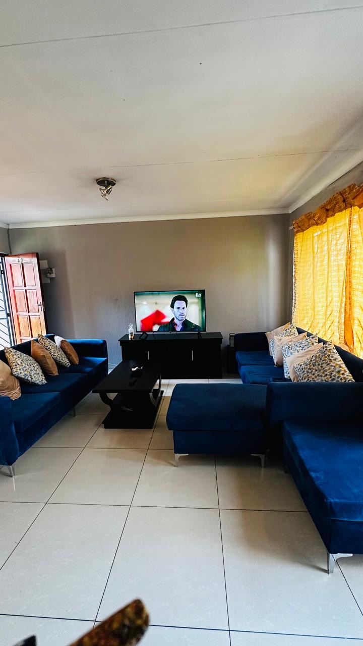To Let 3 Bedroom Property for Rent in Country View Gauteng
