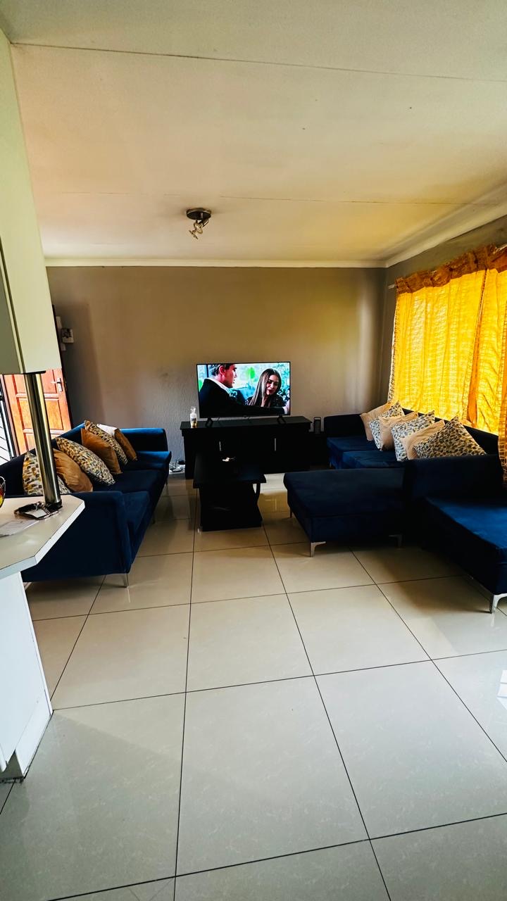 To Let 3 Bedroom Property for Rent in Country View Gauteng