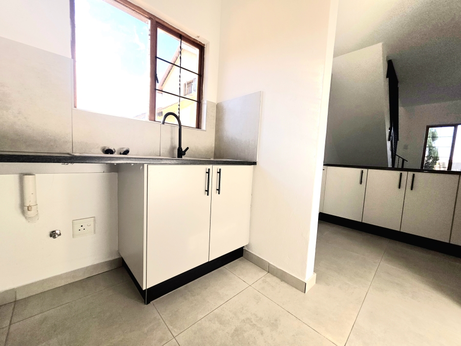 3 Bedroom Property for Sale in Noordwyk Gauteng
