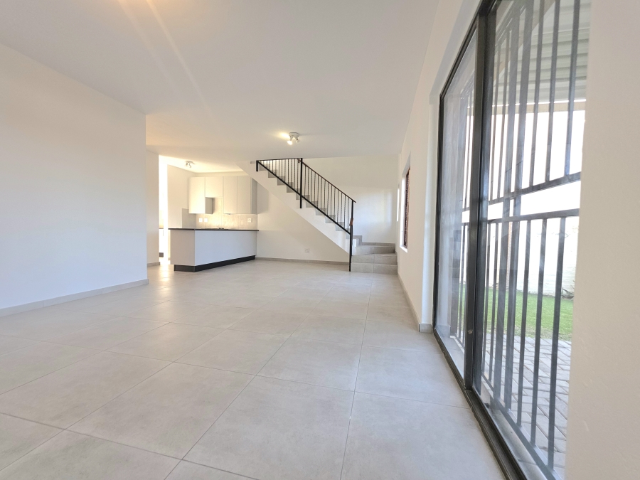 3 Bedroom Property for Sale in Noordwyk Gauteng