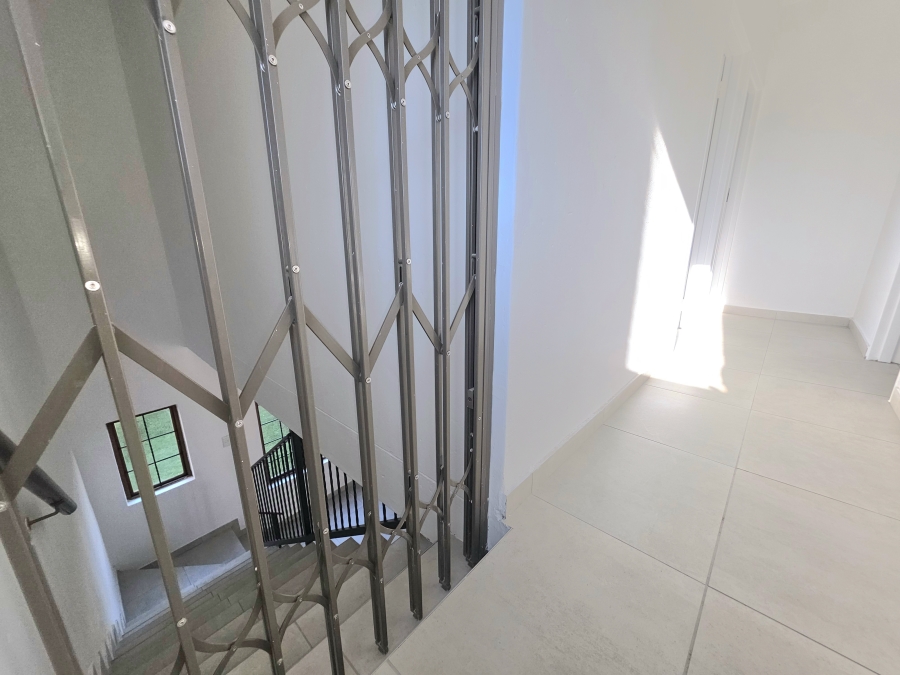 3 Bedroom Property for Sale in Noordwyk Gauteng