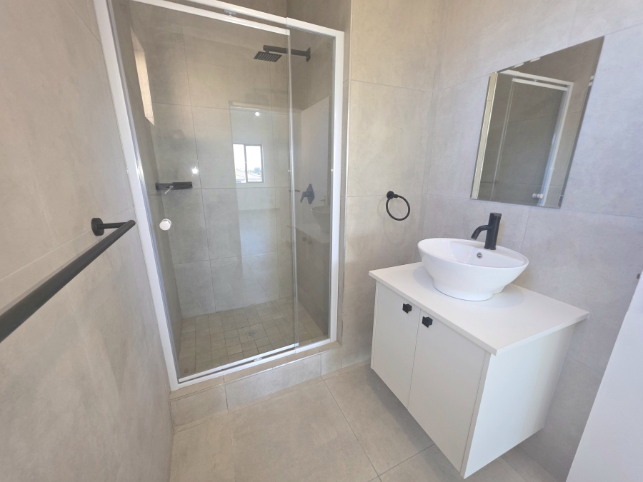 3 Bedroom Property for Sale in Noordwyk Gauteng