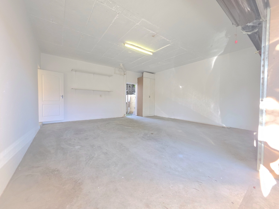 3 Bedroom Property for Sale in Noordwyk Gauteng